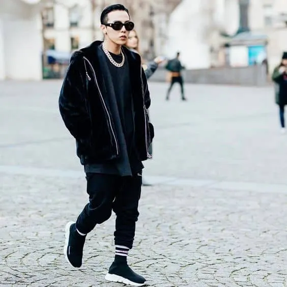 4 kiểu kính mát mà bất cứ sao Hàn nào đều mang theo khi đi