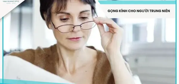 Top các mẫu gọng kính cho người trung niên