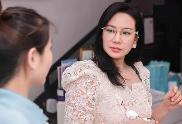 Top hãng tròng kính đa tròng tốt nhất hiện nay